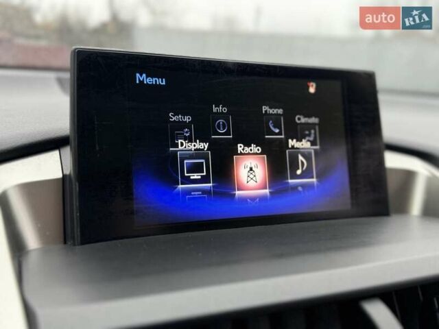 Белый Лексус НХ, объемом двигателя 2 л и пробегом 137 тыс. км за 19500 $, фото 53 на Automoto.ua