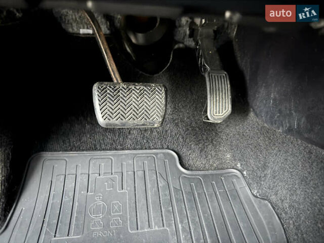 Білий Лексус НХ, об'ємом двигуна 1.99 л та пробігом 103 тис. км за 21500 $, фото 27 на Automoto.ua