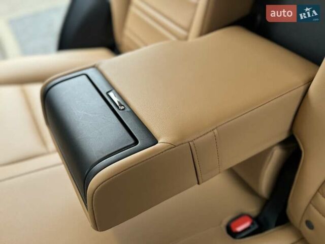 Белый Лексус НХ, объемом двигателя 2 л и пробегом 137 тыс. км за 19500 $, фото 67 на Automoto.ua