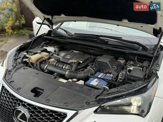 Белый Лексус НХ, объемом двигателя 2 л и пробегом 137 тыс. км за 19500 $, фото 27 на Automoto.ua