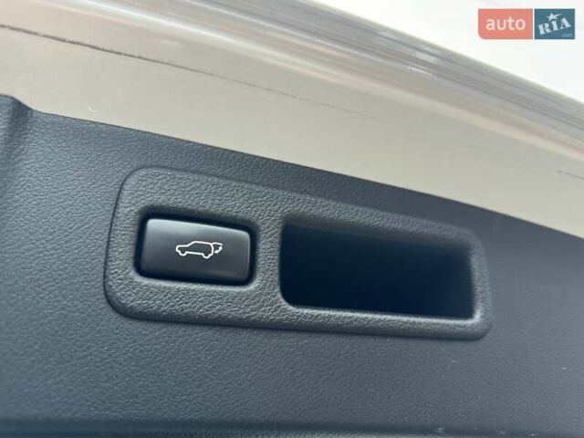 Белый Лексус НХ, объемом двигателя 2 л и пробегом 137 тыс. км за 19500 $, фото 26 на Automoto.ua