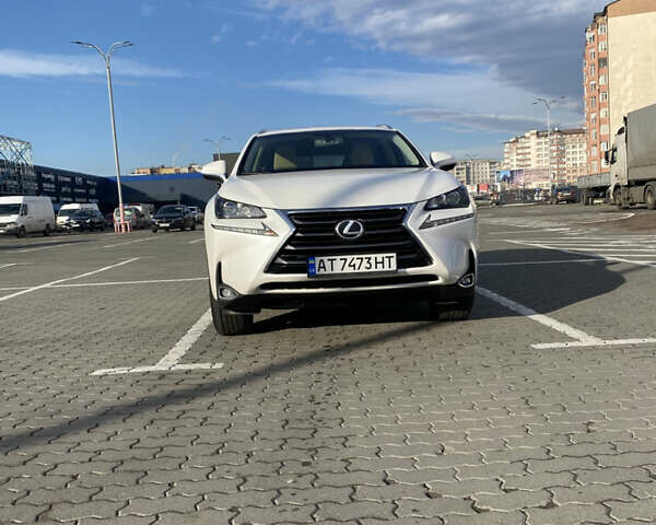 Белый Лексус НХ, объемом двигателя 2 л и пробегом 167 тыс. км за 22500 $, фото 8 на Automoto.ua