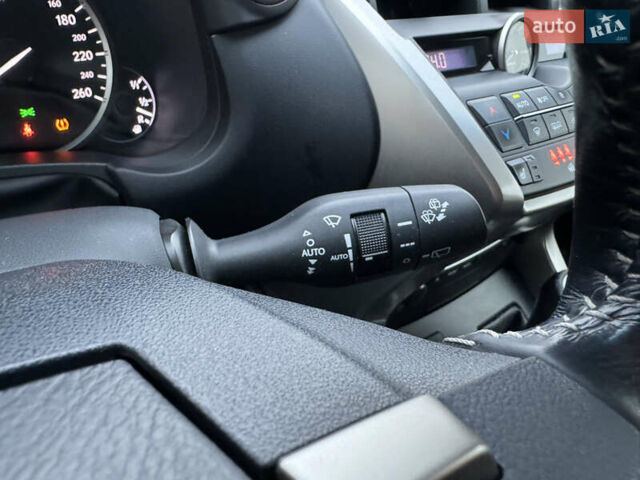 Білий Лексус НХ, об'ємом двигуна 2.5 л та пробігом 119 тис. км за 26500 $, фото 39 на Automoto.ua