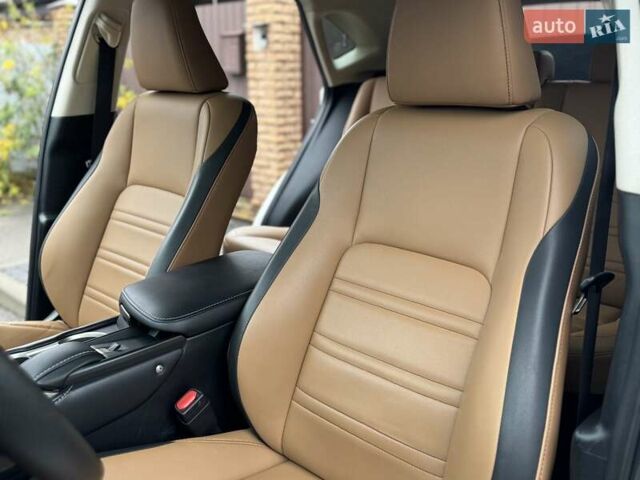 Белый Лексус НХ, объемом двигателя 2 л и пробегом 137 тыс. км за 19500 $, фото 34 на Automoto.ua