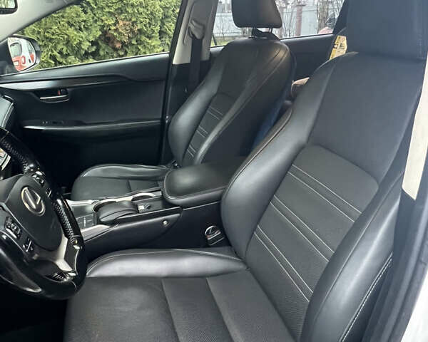 Белый Лексус НХ, объемом двигателя 2.49 л и пробегом 135 тыс. км за 29700 $, фото 12 на Automoto.ua