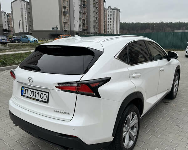 Белый Лексус НХ, объемом двигателя 2 л и пробегом 97 тыс. км за 23000 $, фото 4 на Automoto.ua
