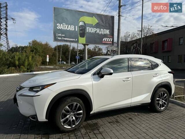 Білий Лексус НХ, об'ємом двигуна 2 л та пробігом 90 тис. км за 29000 $, фото 5 на Automoto.ua