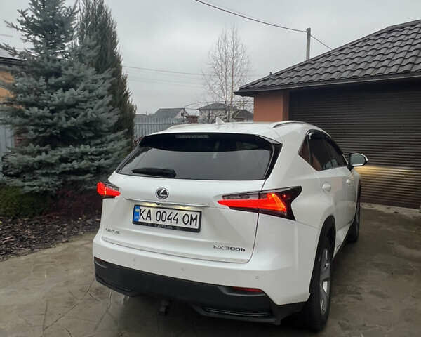 Белый Лексус НХ, объемом двигателя 2.49 л и пробегом 135 тыс. км за 29700 $, фото 6 на Automoto.ua