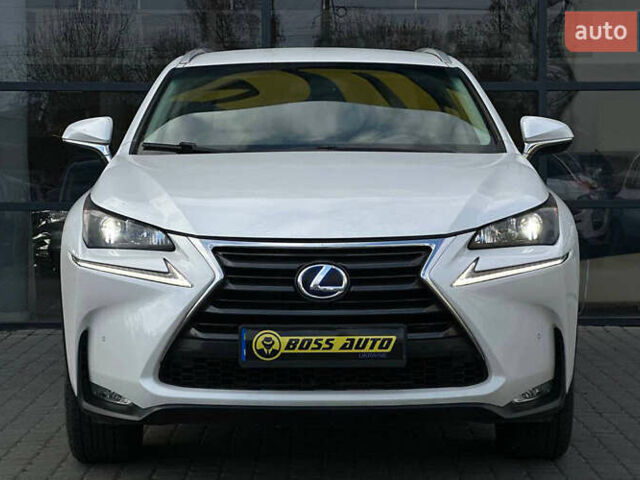 Белый Лексус НХ, объемом двигателя 2 л и пробегом 119 тыс. км за 21500 $, фото 1 на Automoto.ua