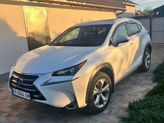 Білий Лексус НХ, об'ємом двигуна 2.5 л та пробігом 135 тис. км за 27500 $, фото 2 на Automoto.ua