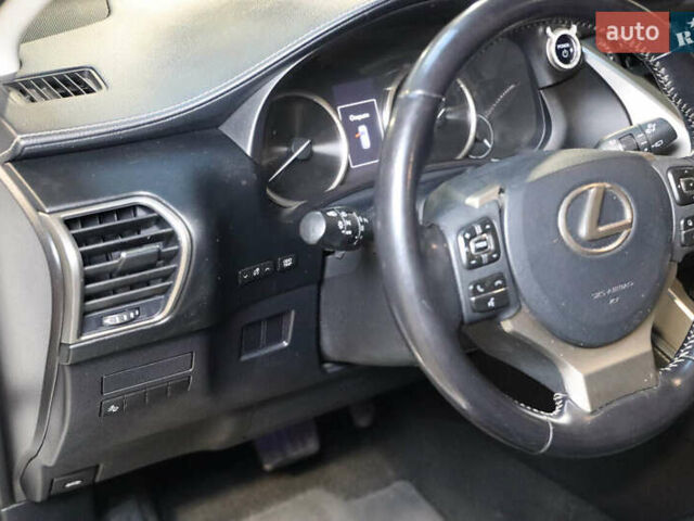 Білий Лексус НХ, об'ємом двигуна 2.49 л та пробігом 213 тис. км за 27900 $, фото 16 на Automoto.ua