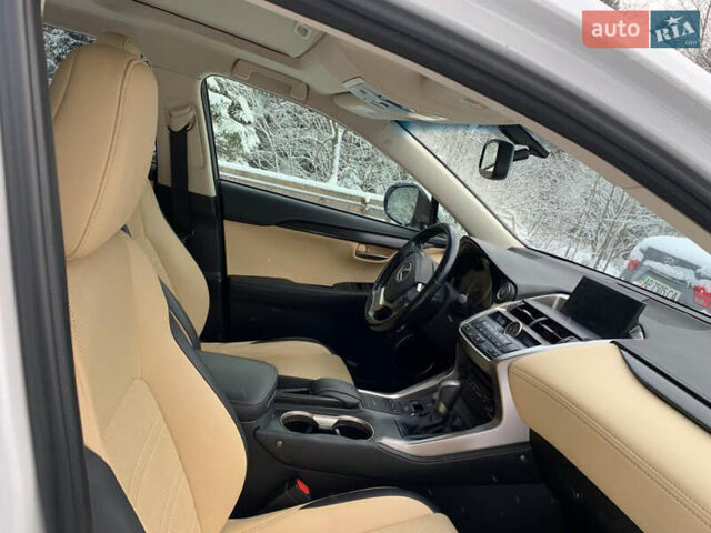 Білий Лексус НХ, об'ємом двигуна 2 л та пробігом 46 тис. км за 25500 $, фото 6 на Automoto.ua