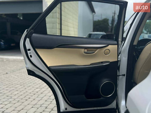 Белый Лексус НХ, объемом двигателя 2.5 л и пробегом 120 тыс. км за 28900 $, фото 16 на Automoto.ua