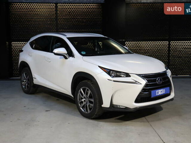 Білий Лексус НХ, об'ємом двигуна 2.49 л та пробігом 213 тис. км за 27900 $, фото 3 на Automoto.ua
