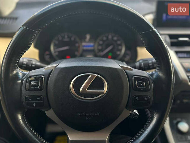 Белый Лексус НХ, объемом двигателя 2 л и пробегом 119 тыс. км за 21500 $, фото 10 на Automoto.ua