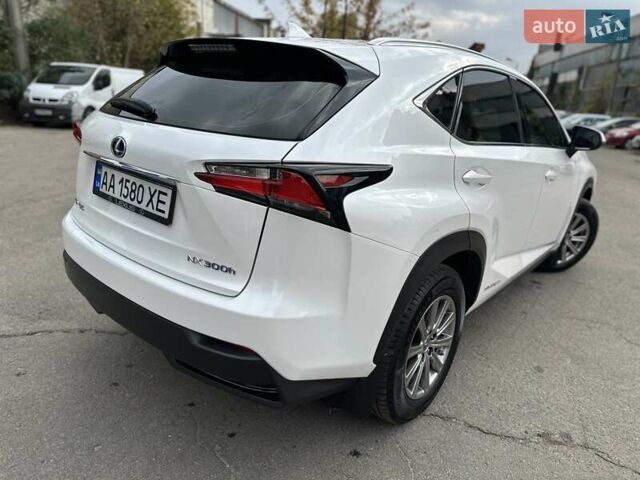 Лексус НХ 2016 у Києві на Automoto.ua Білий Лексус НХ, об'ємом двигуна 2.49 л та пробігом 108 тис. км за 26000 $, фото 3 на Automoto.ua