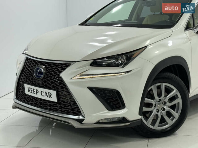 Білий Лексус НХ, об'ємом двигуна 2.49 л та пробігом 129 тис. км за 21900 $, фото 2 на Automoto.ua