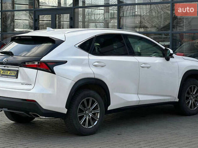 Белый Лексус НХ, объемом двигателя 2 л и пробегом 119 тыс. км за 21500 $, фото 5 на Automoto.ua