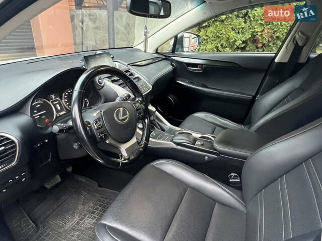Белый Лексус НХ, объемом двигателя 2.49 л и пробегом 135 тыс. км за 29700 $, фото 10 на Automoto.ua