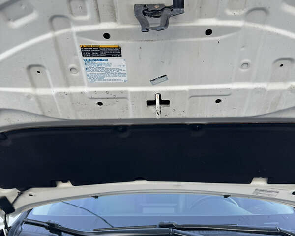 Білий Лексус НХ, об'ємом двигуна 2 л та пробігом 178 тис. км за 22500 $, фото 52 на Automoto.ua