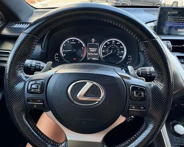 Лексус НХ 2016 у Івано-Франківську на Automoto.ua Білий Лексус НХ, об'ємом двигуна 2.69 л та пробігом 26 тис. км за 26500 $, фото 13 на Automoto.ua