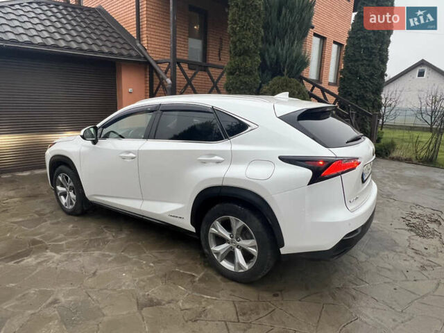 Белый Лексус НХ, объемом двигателя 2.49 л и пробегом 135 тыс. км за 29700 $, фото 7 на Automoto.ua