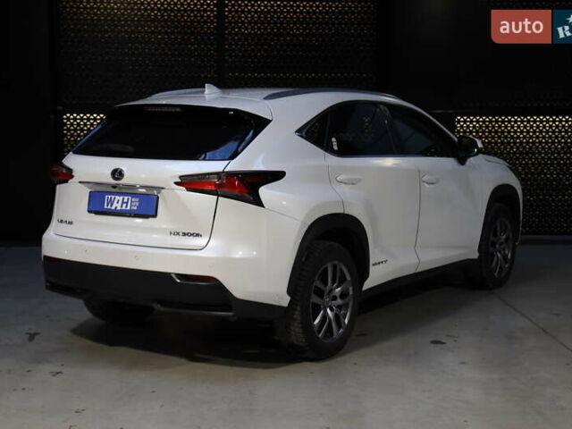 Білий Лексус НХ, об'ємом двигуна 2.49 л та пробігом 213 тис. км за 27900 $, фото 4 на Automoto.ua