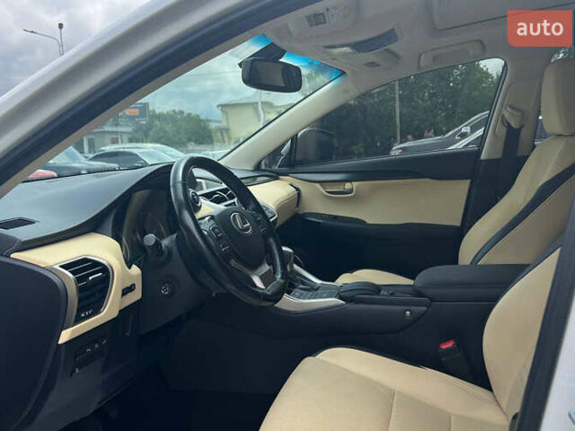 Белый Лексус НХ, объемом двигателя 2.5 л и пробегом 120 тыс. км за 28900 $, фото 8 на Automoto.ua