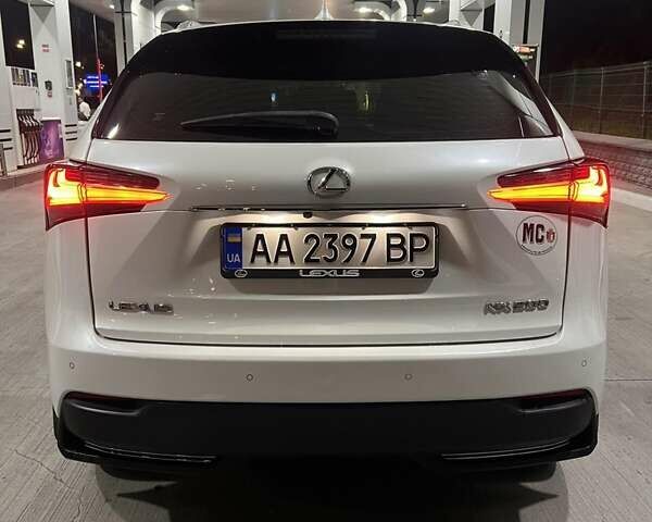 Лексус НХ 2016 у Києві на Automoto.ua Білий Лексус НХ, об'ємом двигуна 2 л та пробігом 128 тис. км за 24000 $, фото 4 на Automoto.ua