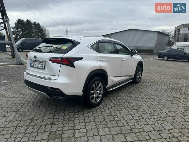Белый Лексус НХ, объемом двигателя 2.49 л и пробегом 130 тыс. км за 30500 $, фото 3 на Automoto.ua
