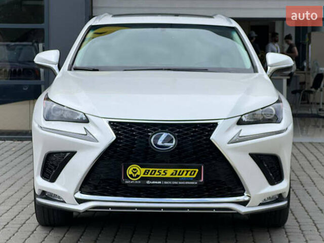 Белый Лексус НХ, объемом двигателя 2.5 л и пробегом 120 тыс. км за 28900 $, фото 4 на Automoto.ua