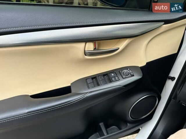 Белый Лексус НХ, объемом двигателя 2.49 л и пробегом 108 тыс. км за 24300 $, фото 12 на Automoto.ua