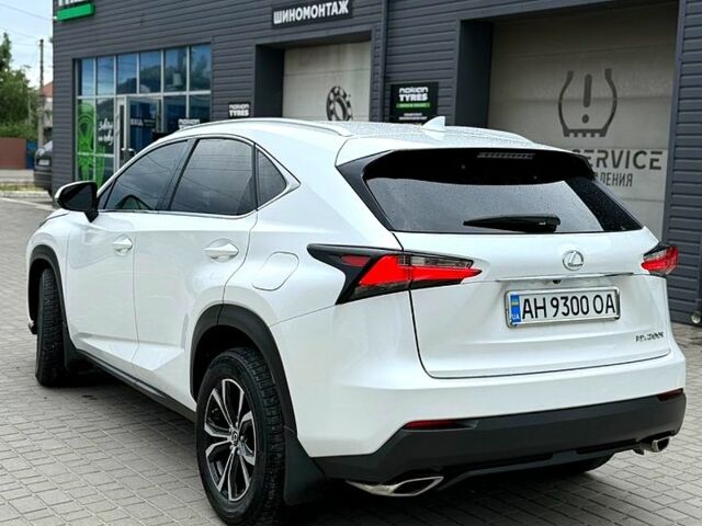 Білий Лексус НХ, об'ємом двигуна 2 л та пробігом 198 тис. км за 19500 $, фото 1 на Automoto.ua