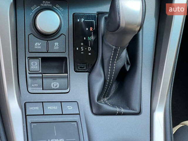 Белый Лексус НХ, объемом двигателя 2.5 л и пробегом 120 тыс. км за 28900 $, фото 13 на Automoto.ua