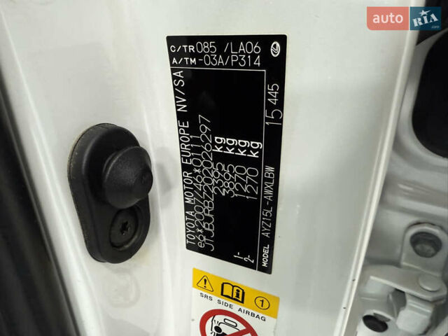 Білий Лексус НХ, об'ємом двигуна 2.49 л та пробігом 129 тис. км за 21900 $, фото 29 на Automoto.ua