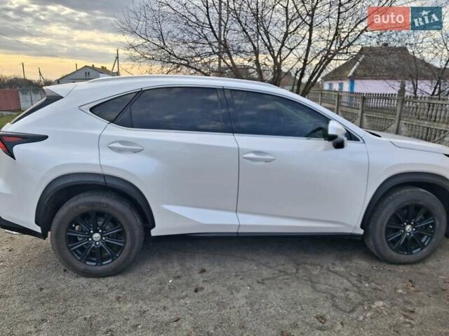 Білий Лексус НХ, об'ємом двигуна 2 л та пробігом 82 тис. км за 27300 $, фото 4 на Automoto.ua