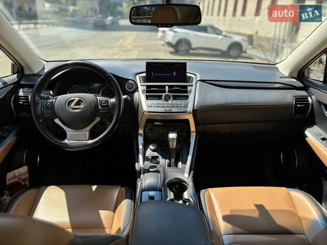 Білий Лексус НХ, об'ємом двигуна 2 л та пробігом 107 тис. км за 24800 $, фото 9 на Automoto.ua