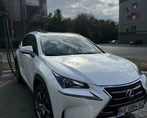 Білий Лексус НХ, об'ємом двигуна 2 л та пробігом 90 тис. км за 29000 $, фото 1 на Automoto.ua