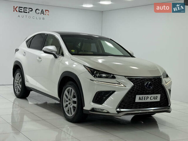 Білий Лексус НХ, об'ємом двигуна 2.49 л та пробігом 129 тис. км за 21900 $, фото 4 на Automoto.ua