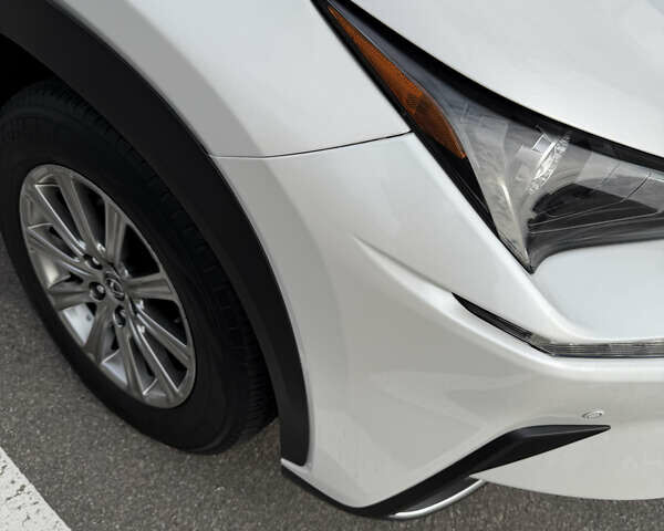 Белый Лексус НХ, объемом двигателя 2 л и пробегом 98 тыс. км за 27500 $, фото 20 на Automoto.ua