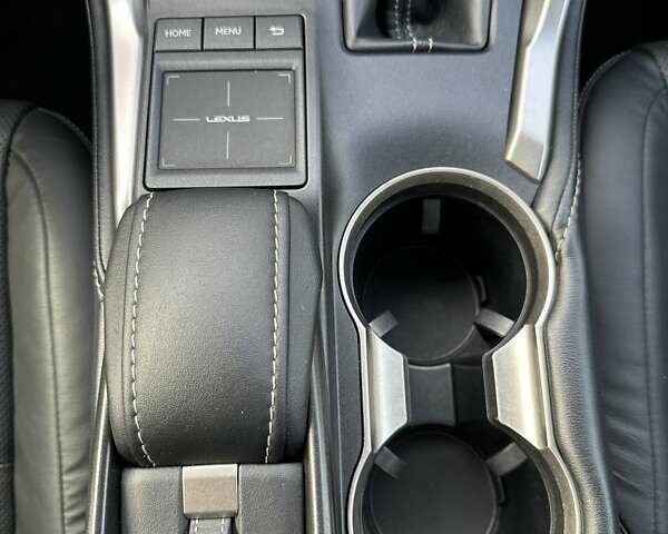 Білий Лексус НХ, об'ємом двигуна 2 л та пробігом 126 тис. км за 21500 $, фото 34 на Automoto.ua