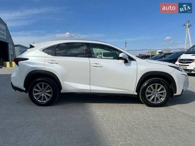 Белый Лексус НХ, объемом двигателя 2 л и пробегом 152 тыс. км за 22790 $, фото 9 на Automoto.ua