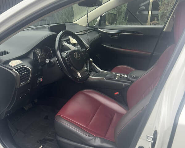 Белый Лексус НХ, объемом двигателя 1.99 л и пробегом 225 тыс. км за 27000 $, фото 10 на Automoto.ua