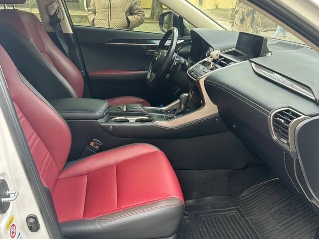 Білий Лексус НХ, об'ємом двигуна 2 л та пробігом 57 тис. км за 34999 $, фото 17 на Automoto.ua