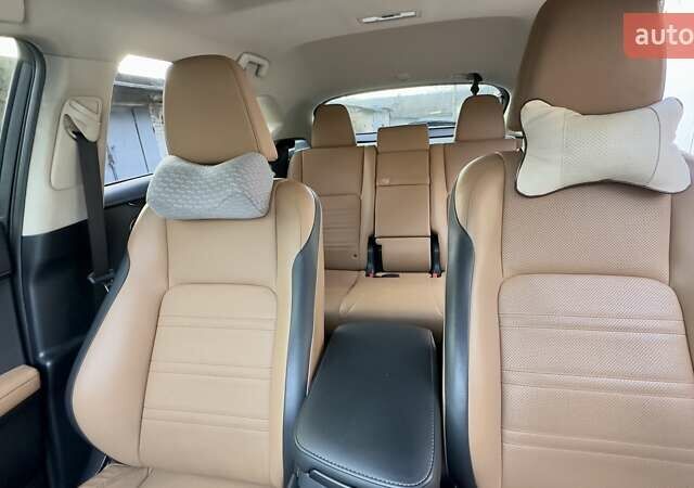 Білий Лексус НХ, об'ємом двигуна 2 л та пробігом 59 тис. км за 25000 $, фото 9 на Automoto.ua