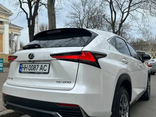 Білий Лексус НХ, об'ємом двигуна 2 л та пробігом 57 тис. км за 34999 $, фото 7 на Automoto.ua