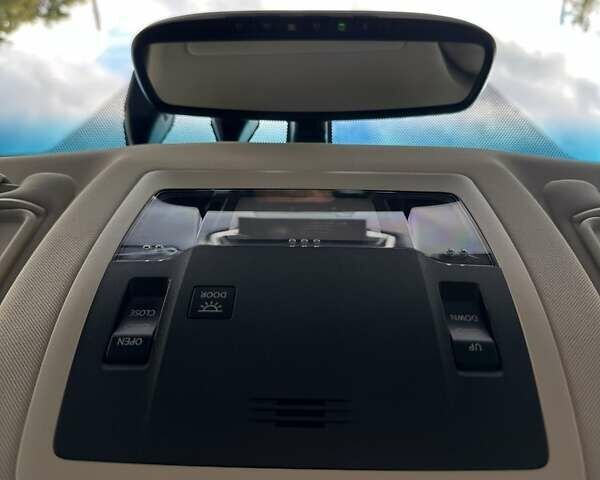 Білий Лексус НХ, об'ємом двигуна 2 л та пробігом 126 тис. км за 21500 $, фото 33 на Automoto.ua