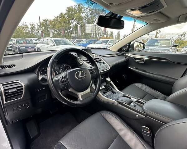 Білий Лексус НХ, об'ємом двигуна 2 л та пробігом 126 тис. км за 21500 $, фото 24 на Automoto.ua