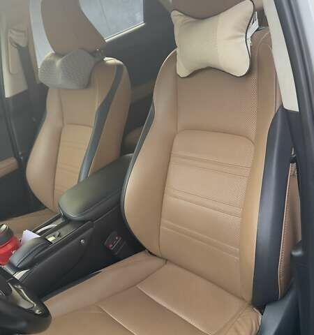 Білий Лексус НХ, об'ємом двигуна 2 л та пробігом 59 тис. км за 25000 $, фото 16 на Automoto.ua