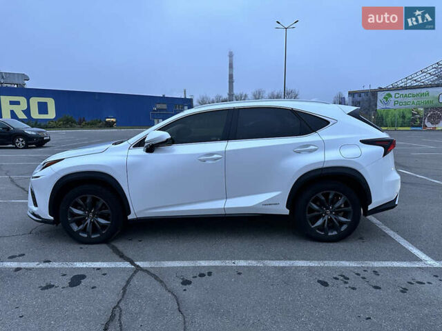 Білий Лексус НХ, об'ємом двигуна 2.49 л та пробігом 128 тис. км за 32000 $, фото 7 на Automoto.ua